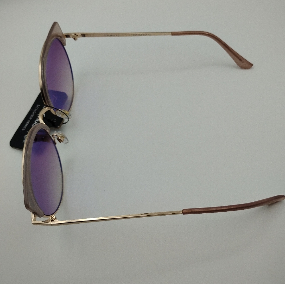 Foster Grant Gold Semi-Rimless Sunglasses - Picture 3 of 3